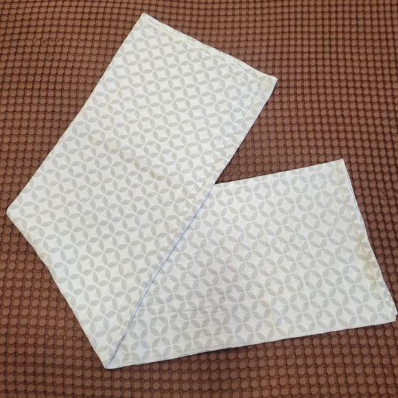 Peacock Alley Muslin Blanket Baby Toddler 46inx 46in Geometric Print Soft Cotton - Picture 1 of 4